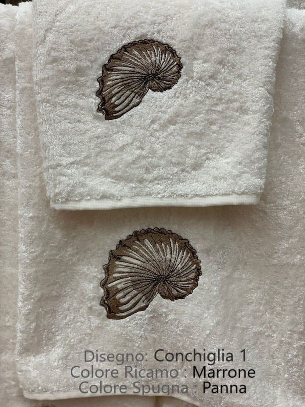 Set Spugna+Ricamo CONCHIGLIA : Salvietta 40x60cm e Ospite 60x100cm